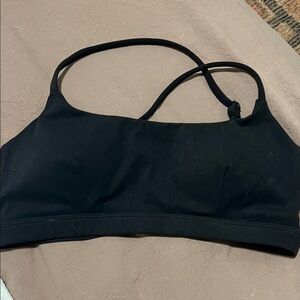 Alphalete cross back sports bra
